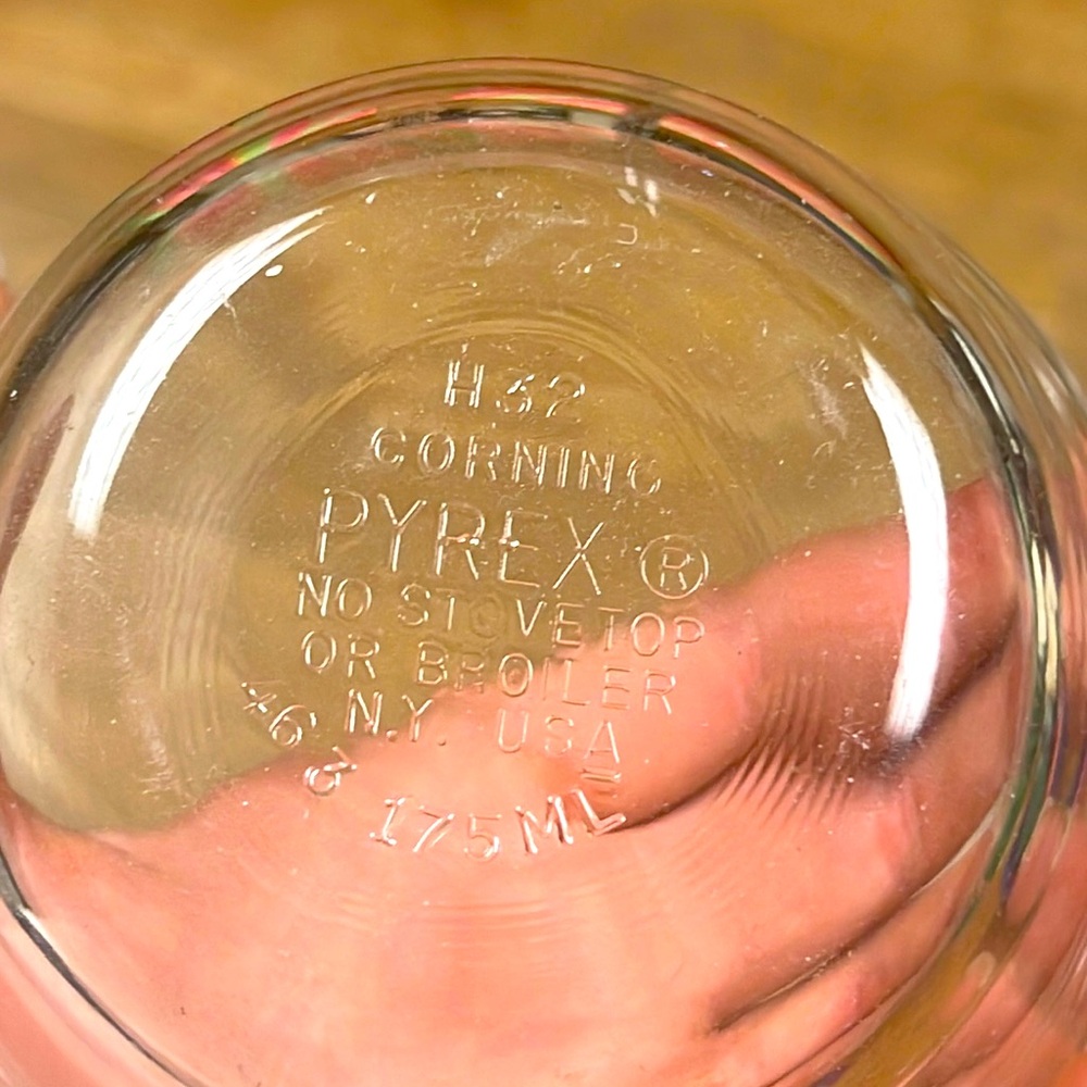Corning Pyrex bowl